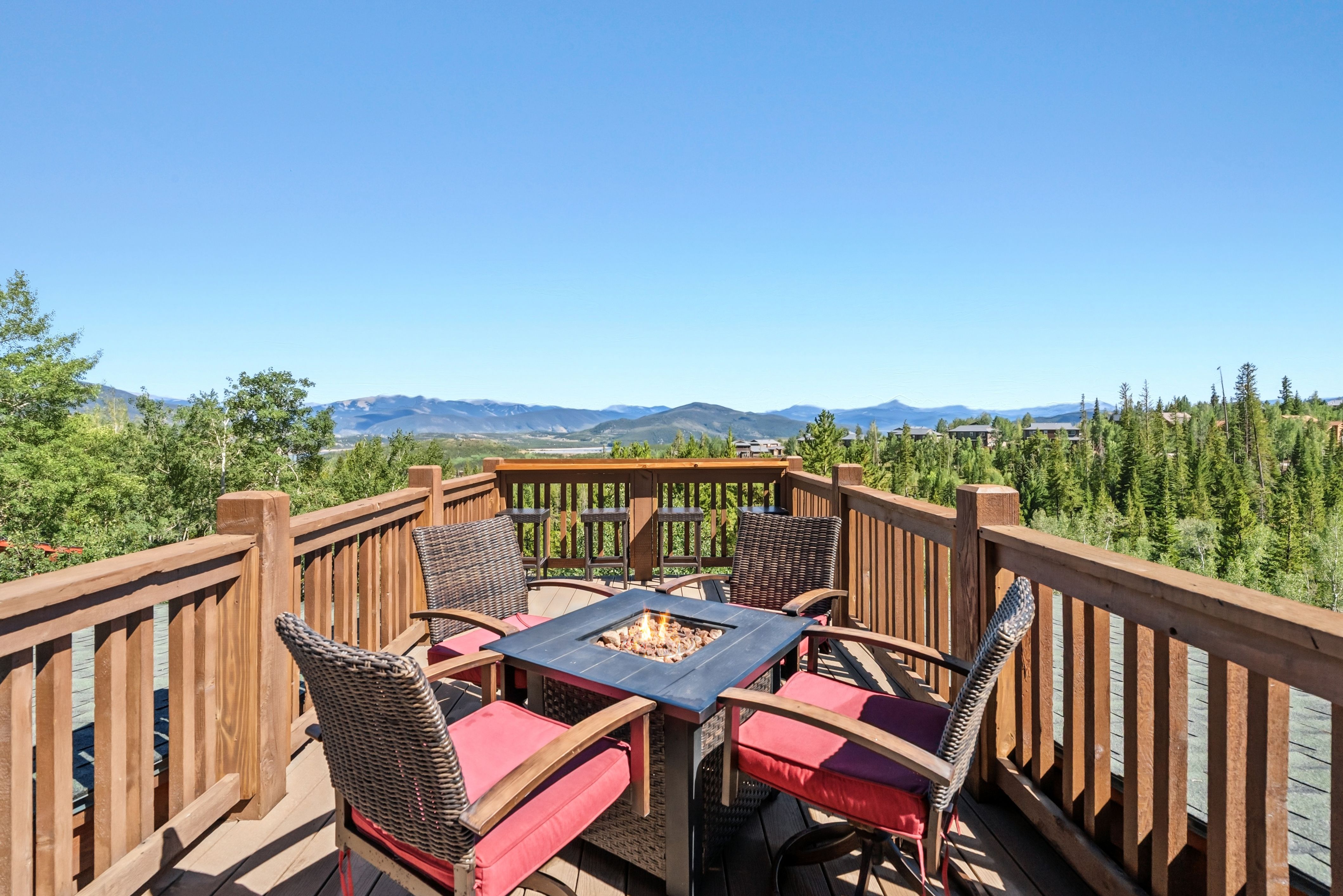  One-of-a-Kind Mountain Retreat - 物件實景