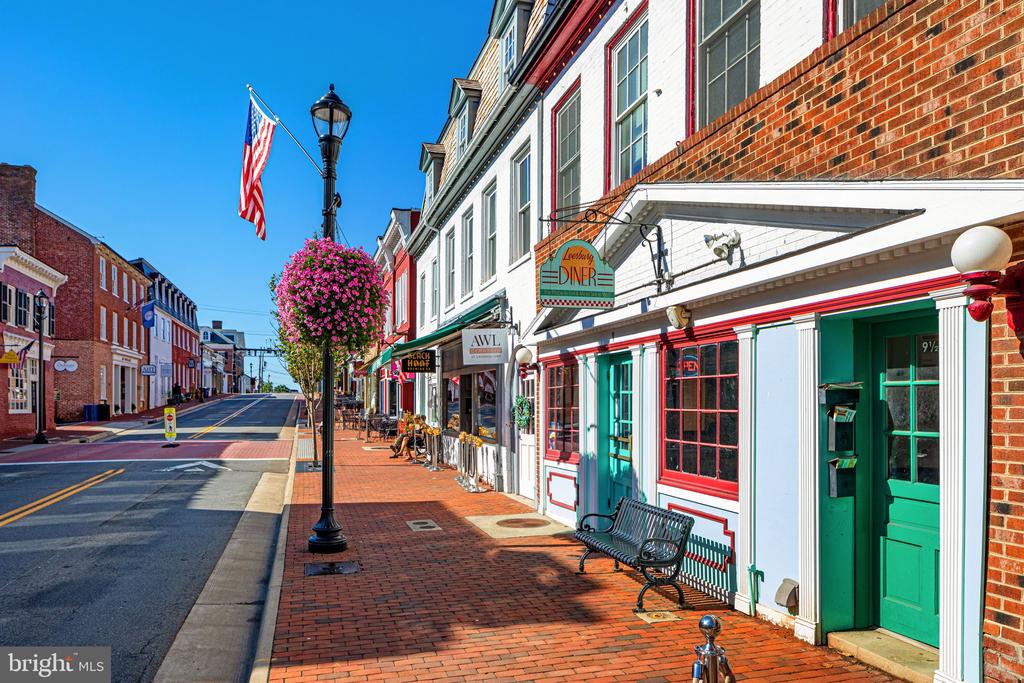 Leesburg, Virginia, 20176, United States, 6 Bedrooms Bedrooms, ,3 BathroomsBathrooms,Residential,For Sale,1979496