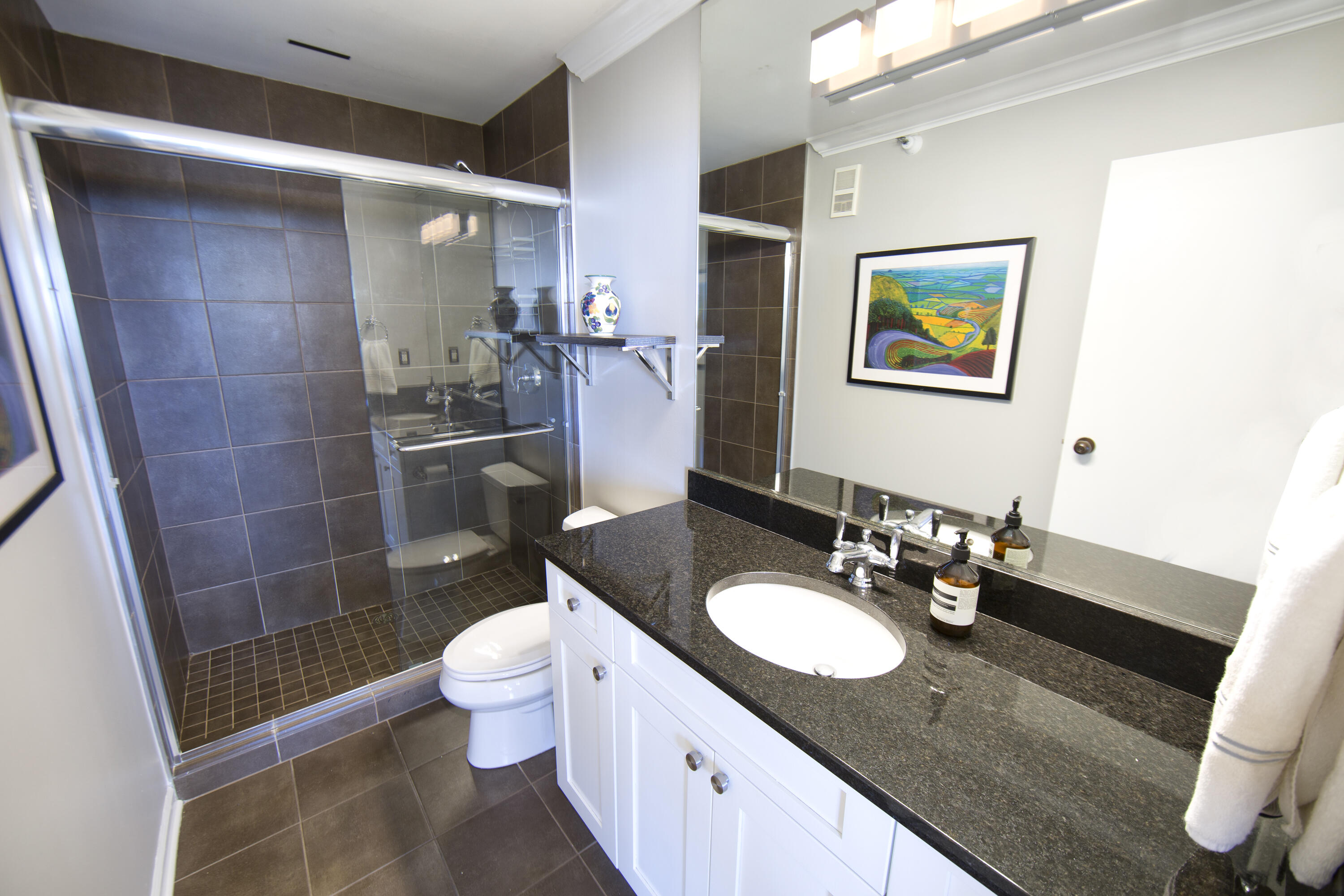 Milwaukee, Wisconsin, 53202, United States, 2 Bedrooms Bedrooms, ,3 BathroomsBathrooms,Residential,For Sale,1992022