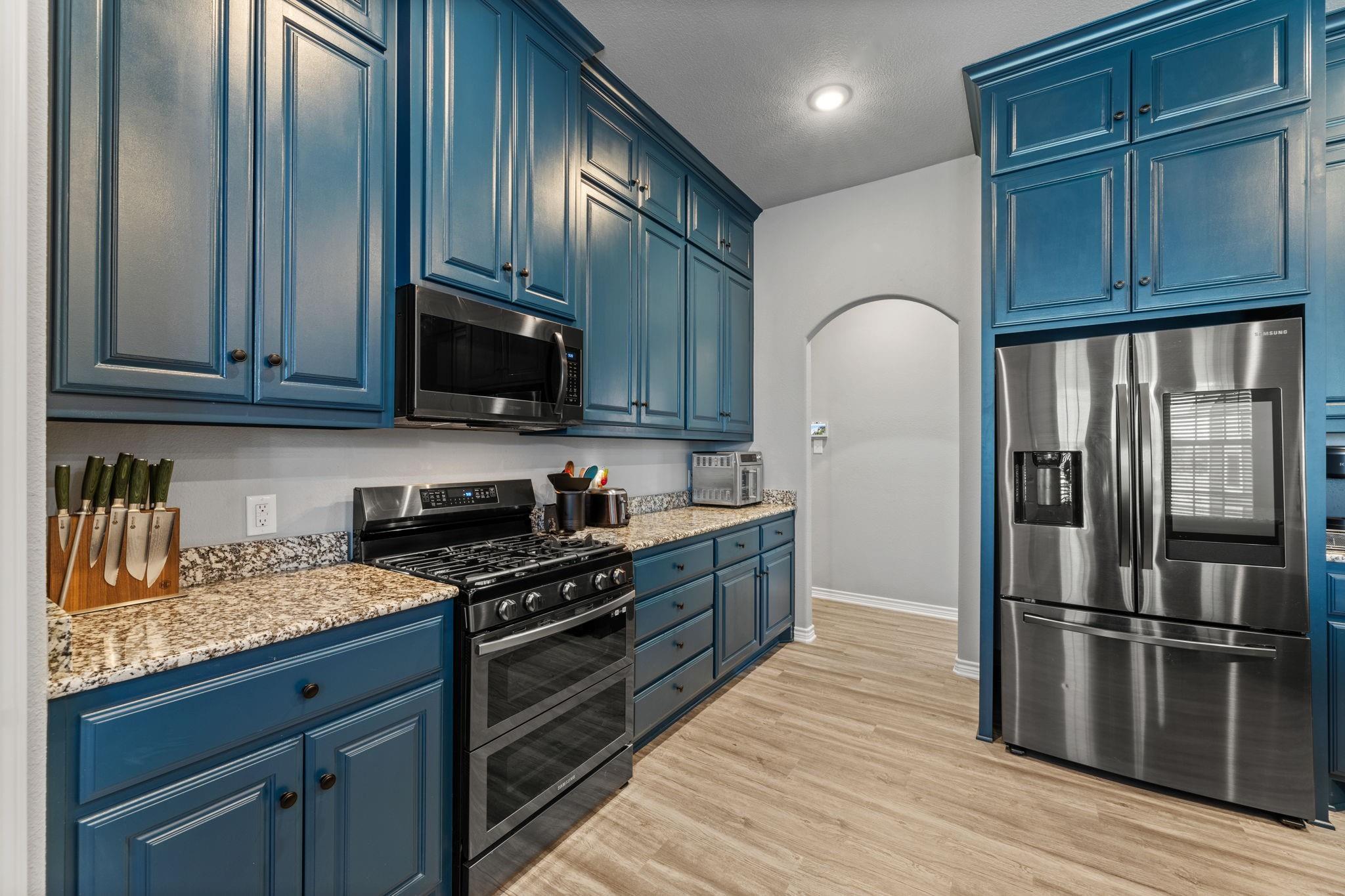 Wills Point, Texas, 75169, United States, 5 Bedrooms Bedrooms, ,5 BathroomsBathrooms,Residential,For Sale,2002529