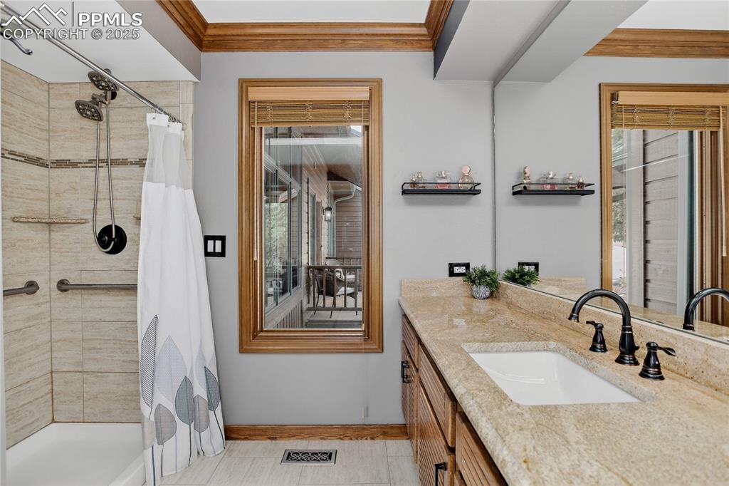 Colorado Springs, Colorado, 80906, United States, 4 Bedrooms Bedrooms, ,4 BathroomsBathrooms,Residential,For Sale,1906884