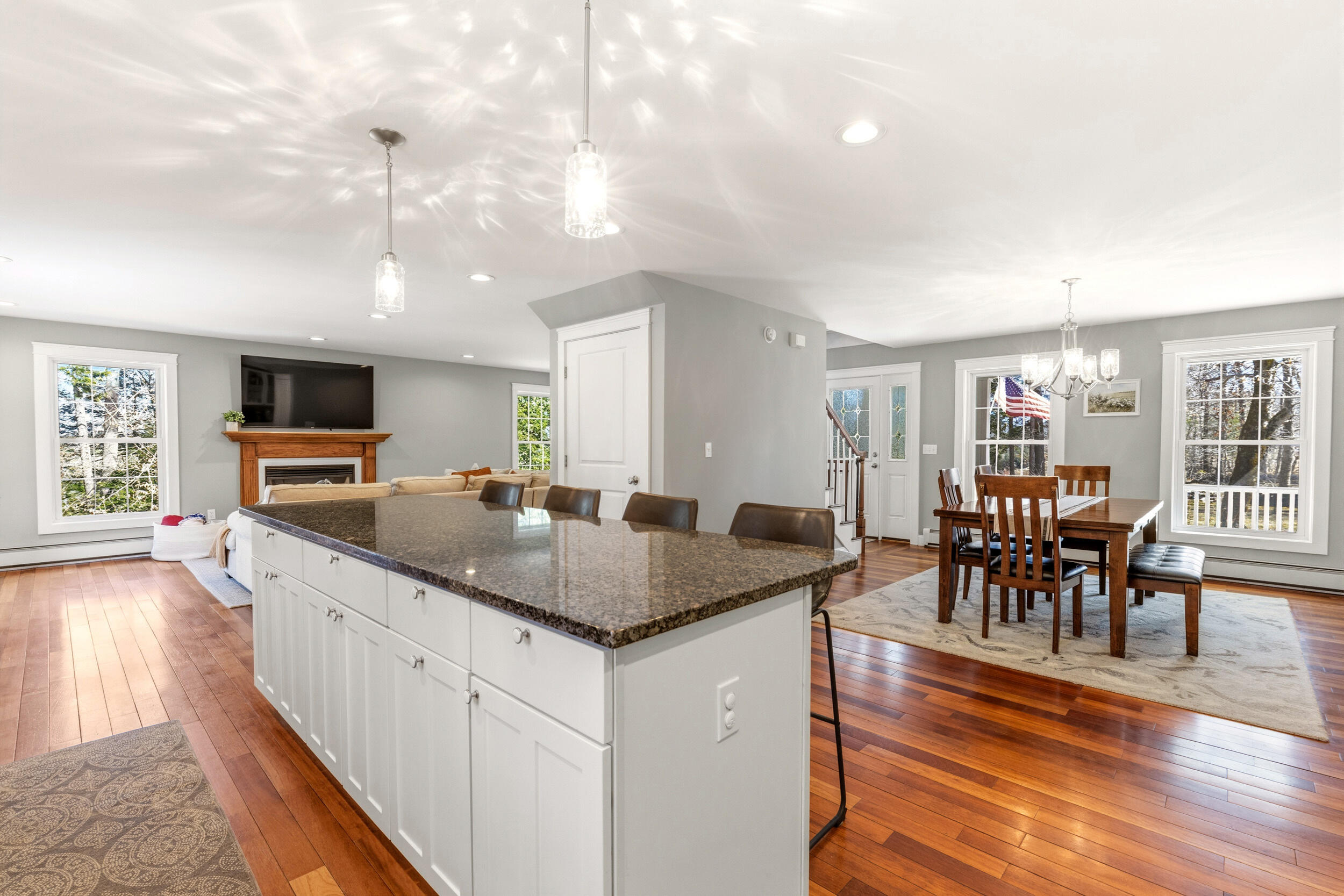 Gray, Maine, 04039, United States, 4 Bedrooms Bedrooms, ,4 BathroomsBathrooms,Residential,For Sale,2035418