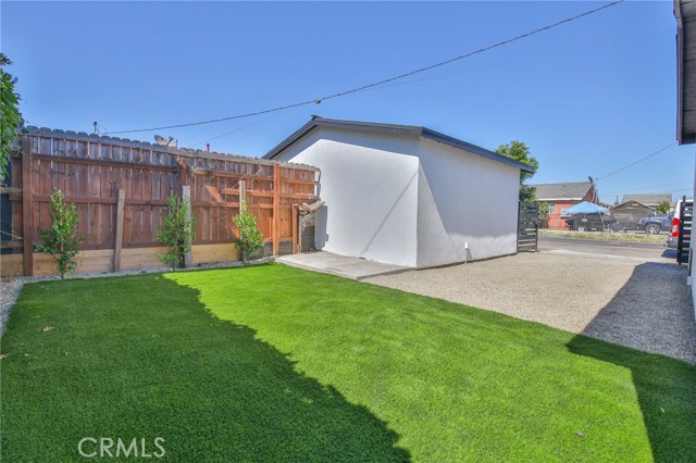 Los Angeles, California, 90061, United States, 2 Bedrooms Bedrooms, ,2 BathroomsBathrooms,Residential,For Sale,2000057