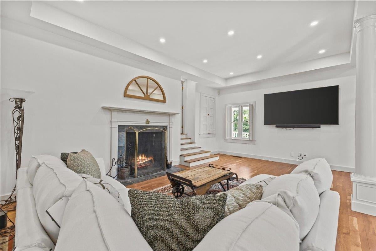 Stowe, Vermont, 05672, United States, 4 Bedrooms Bedrooms, ,3 BathroomsBathrooms,Residential,For Sale,1890997