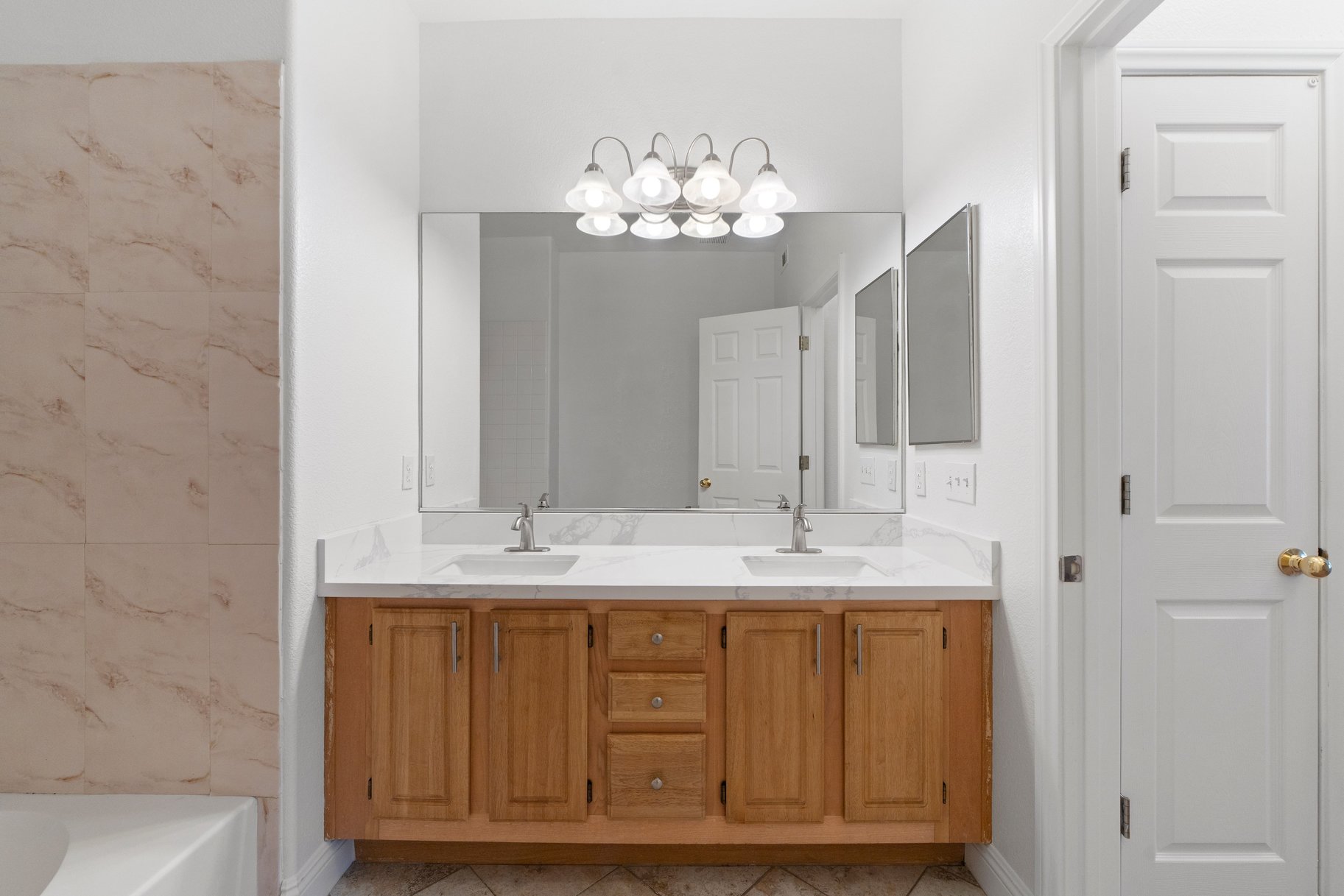  New to Market - 物件實景