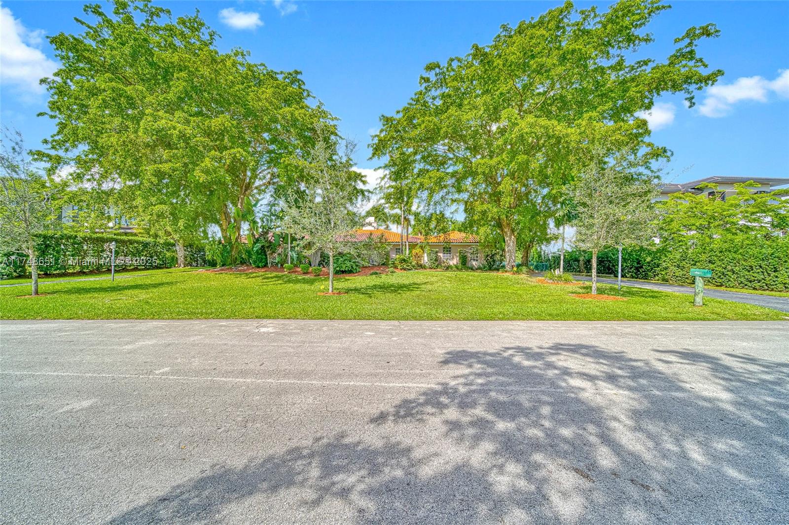 Coral Gables, Florida, 33156, United States, 5 Bedrooms Bedrooms, ,4 BathroomsBathrooms,Residential,For Sale,1712227
