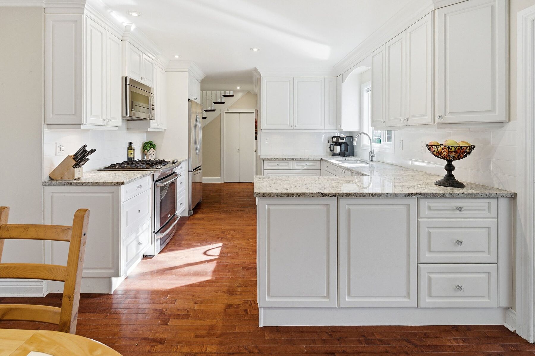  Gordon Head Family Home - 物件實景