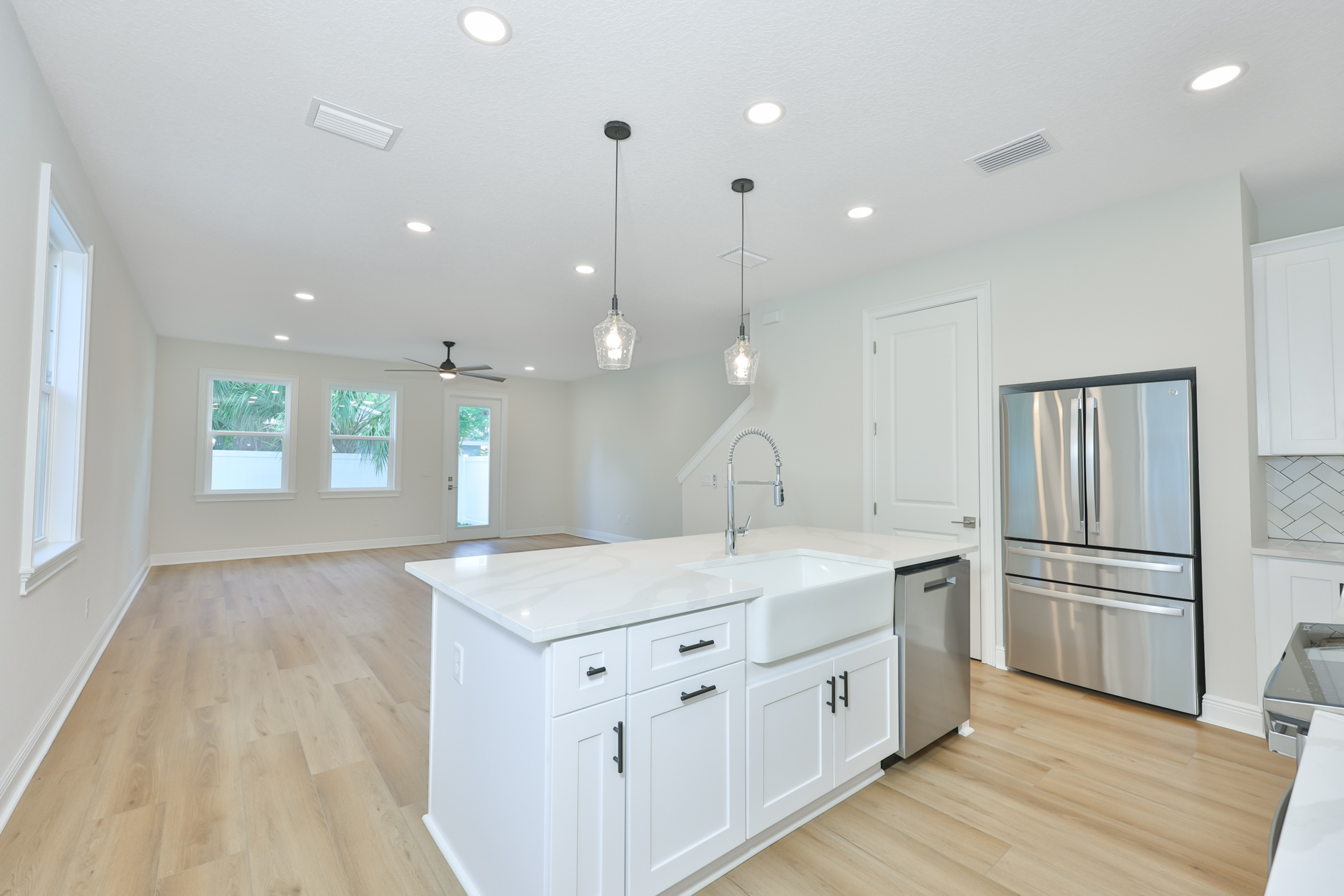 Tampa, Florida, 33607, United States, 3 Bedrooms Bedrooms, ,3 BathroomsBathrooms,Residential,For Sale,2049201
