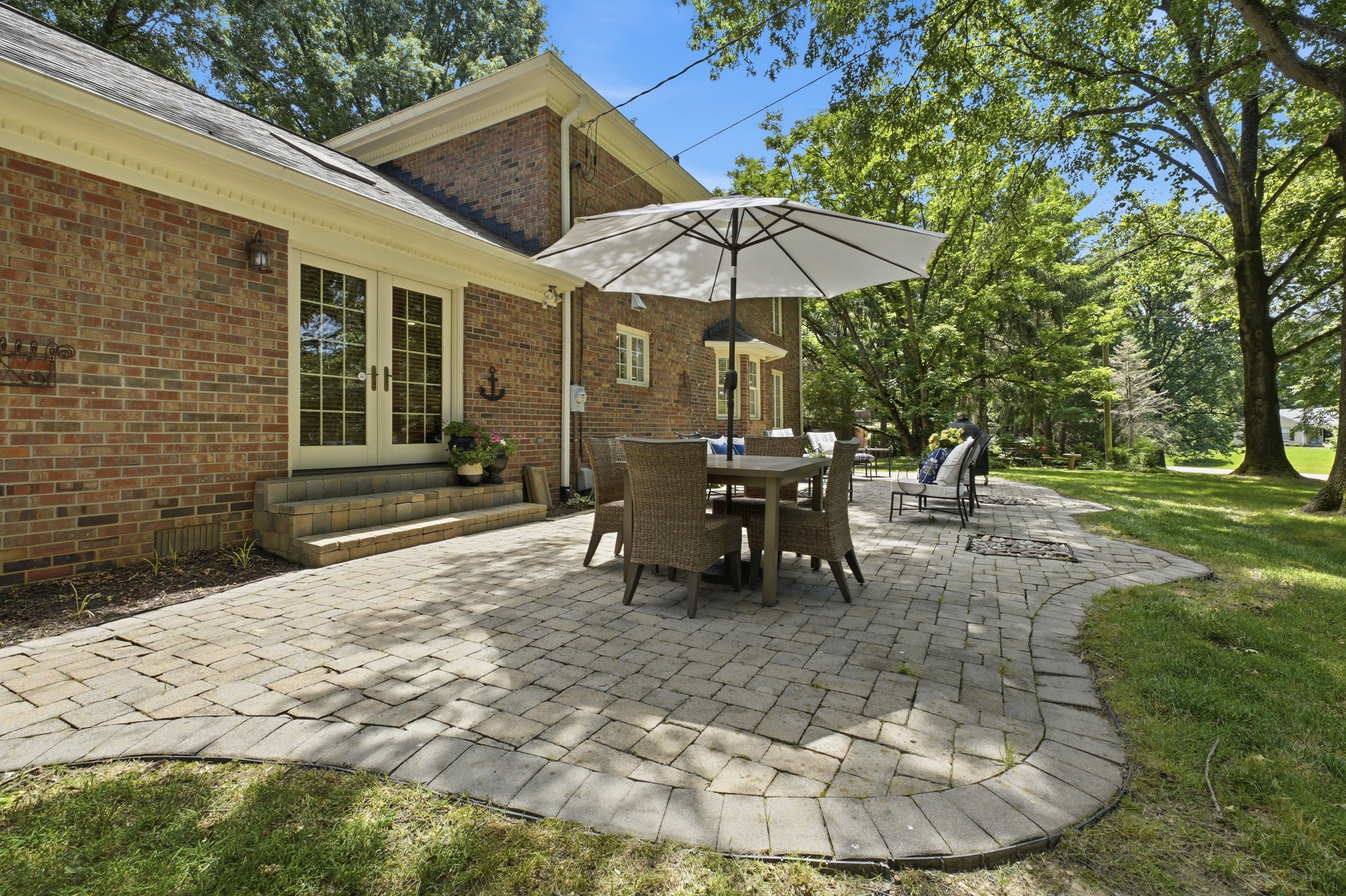  704 Evergreen Road, Anchorage, KY 40223 - 物件實景