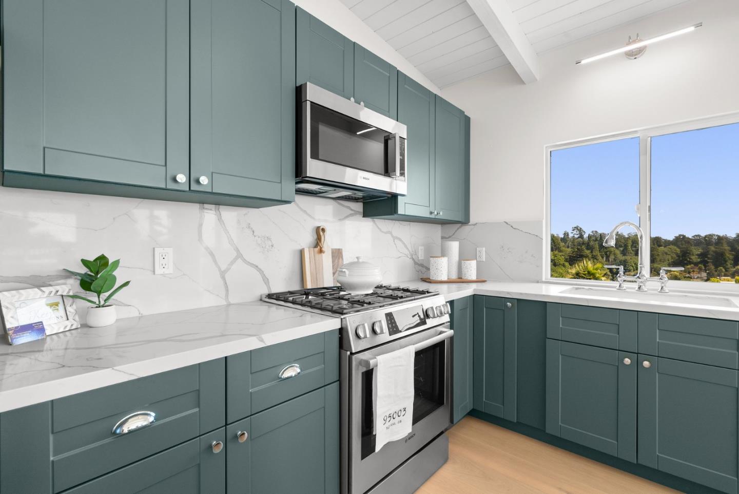 Aptos, California, 95003, United States, 3 Bedrooms Bedrooms, ,3 BathroomsBathrooms,Residential,For Sale,1926200
