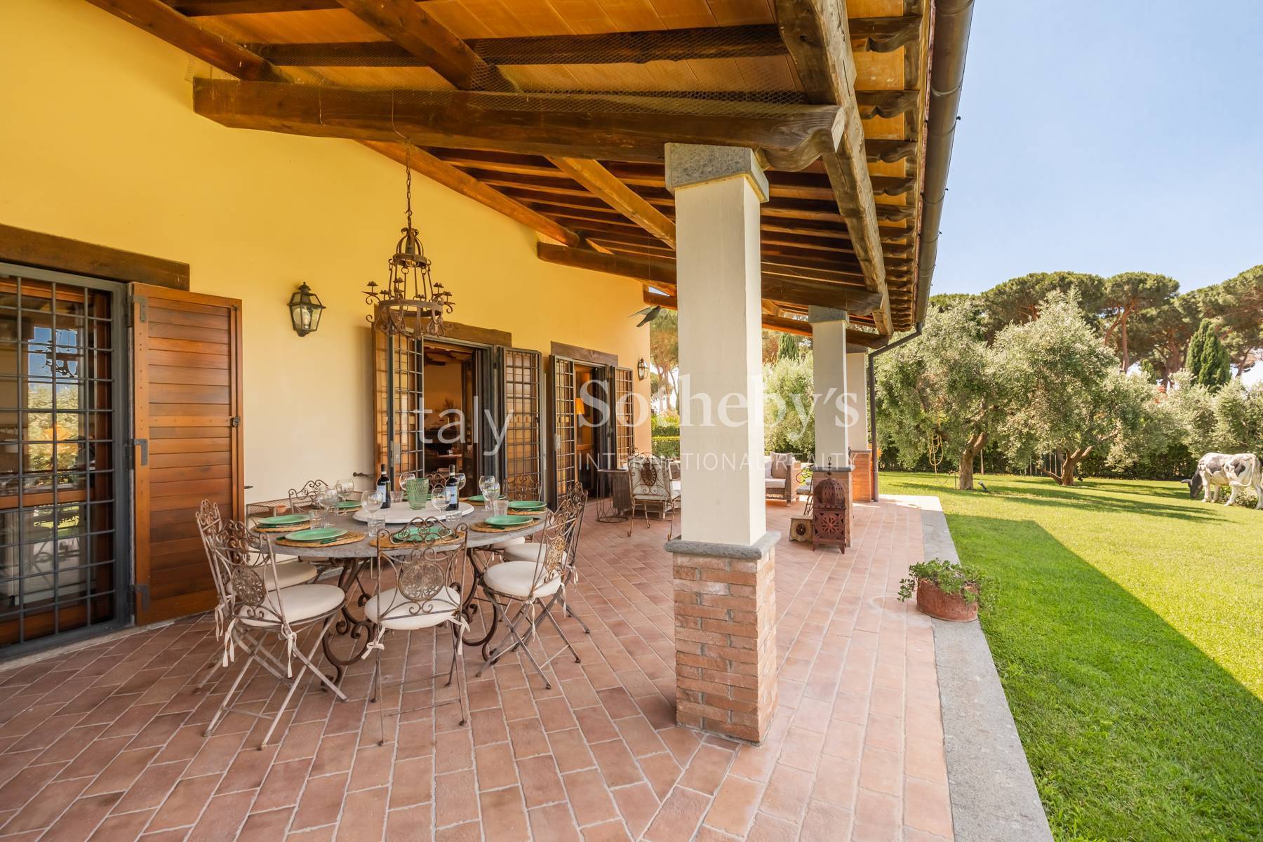  Villa with Stunning Pool and Private Park - 物件實景