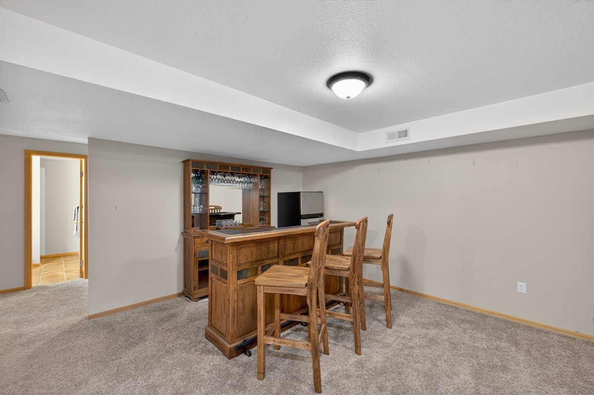 Cheyenne, Wyoming, 82009, United States, 5 Bedrooms Bedrooms, ,2 BathroomsBathrooms,Residential,For Sale,2016553