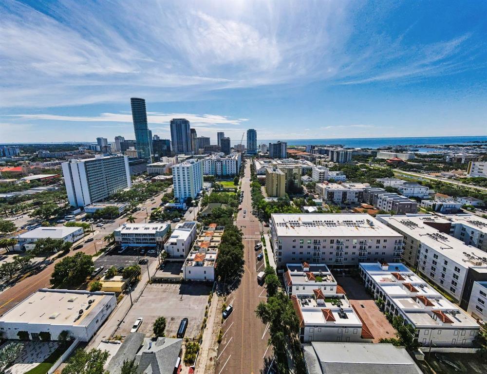 St Petersburg, Florida, 33701, United States, 3 Bedrooms Bedrooms, ,3 BathroomsBathrooms,Residential,For Sale,1885296