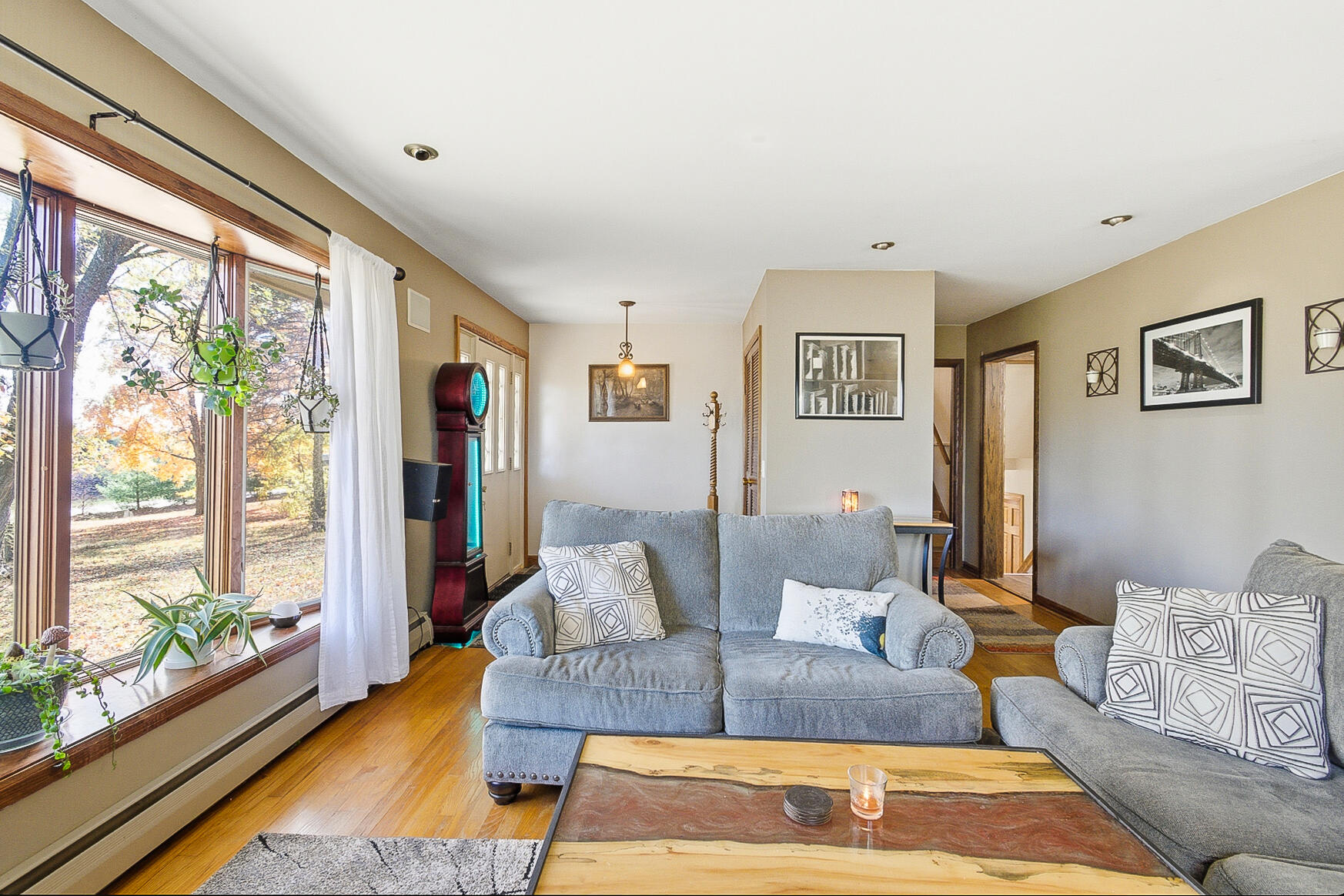 Jefferson, Wisconsin, 53549, United States, 4 Bedrooms Bedrooms, ,2 BathroomsBathrooms,Residential,For Sale,1973075