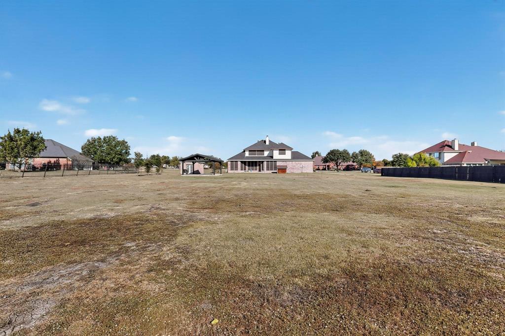 Talty, Texas, 75160, United States, 4 Bedrooms Bedrooms, ,3 BathroomsBathrooms,Residential,For Sale,1981914