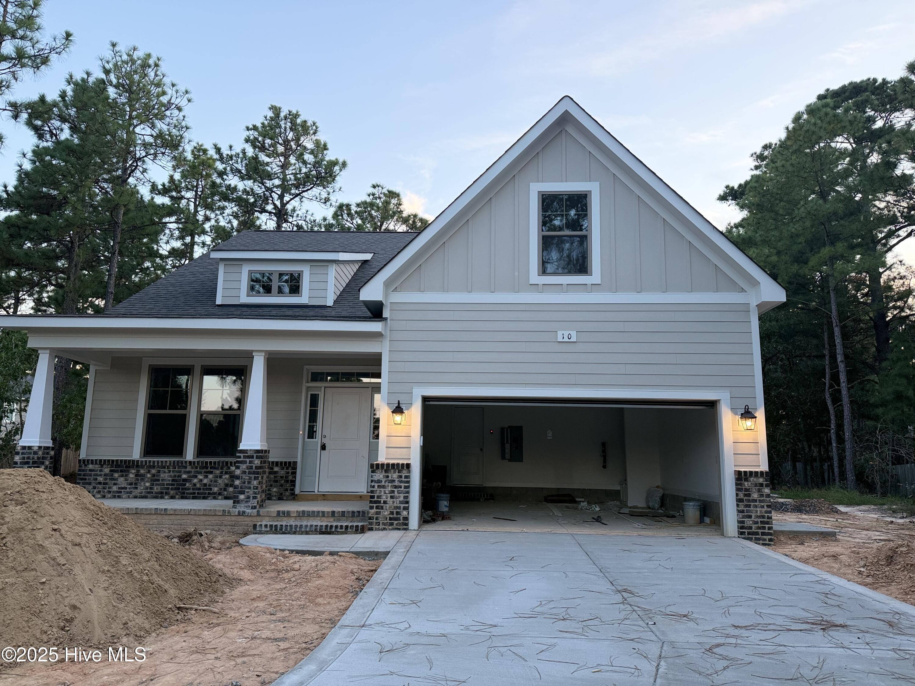 Pinehurst, North Carolina, 28374, United States, 4 Bedrooms Bedrooms, ,3 BathroomsBathrooms,Residential,For Sale,1793185
