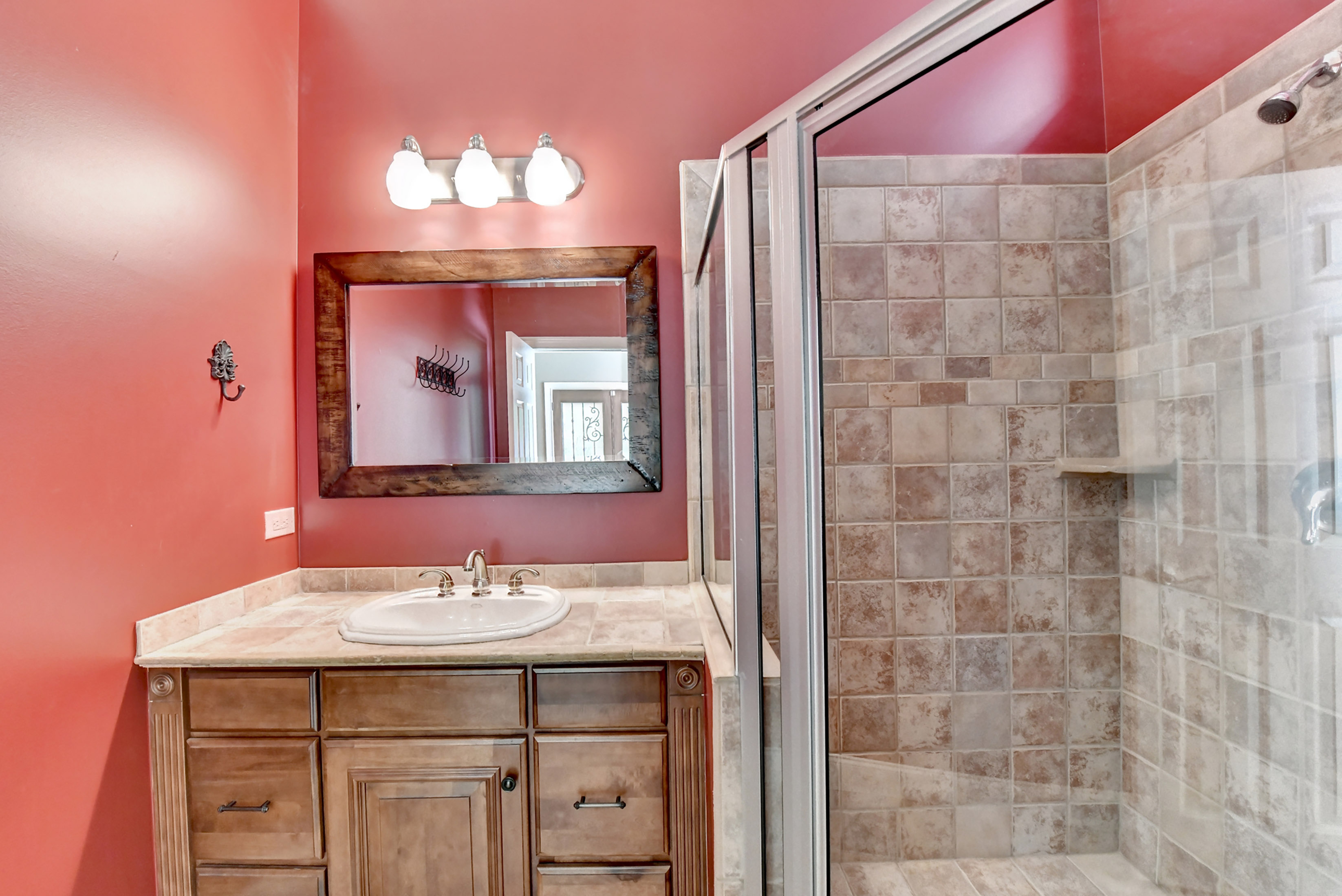  Luxury, Comfort and Privacy in One of Roswell