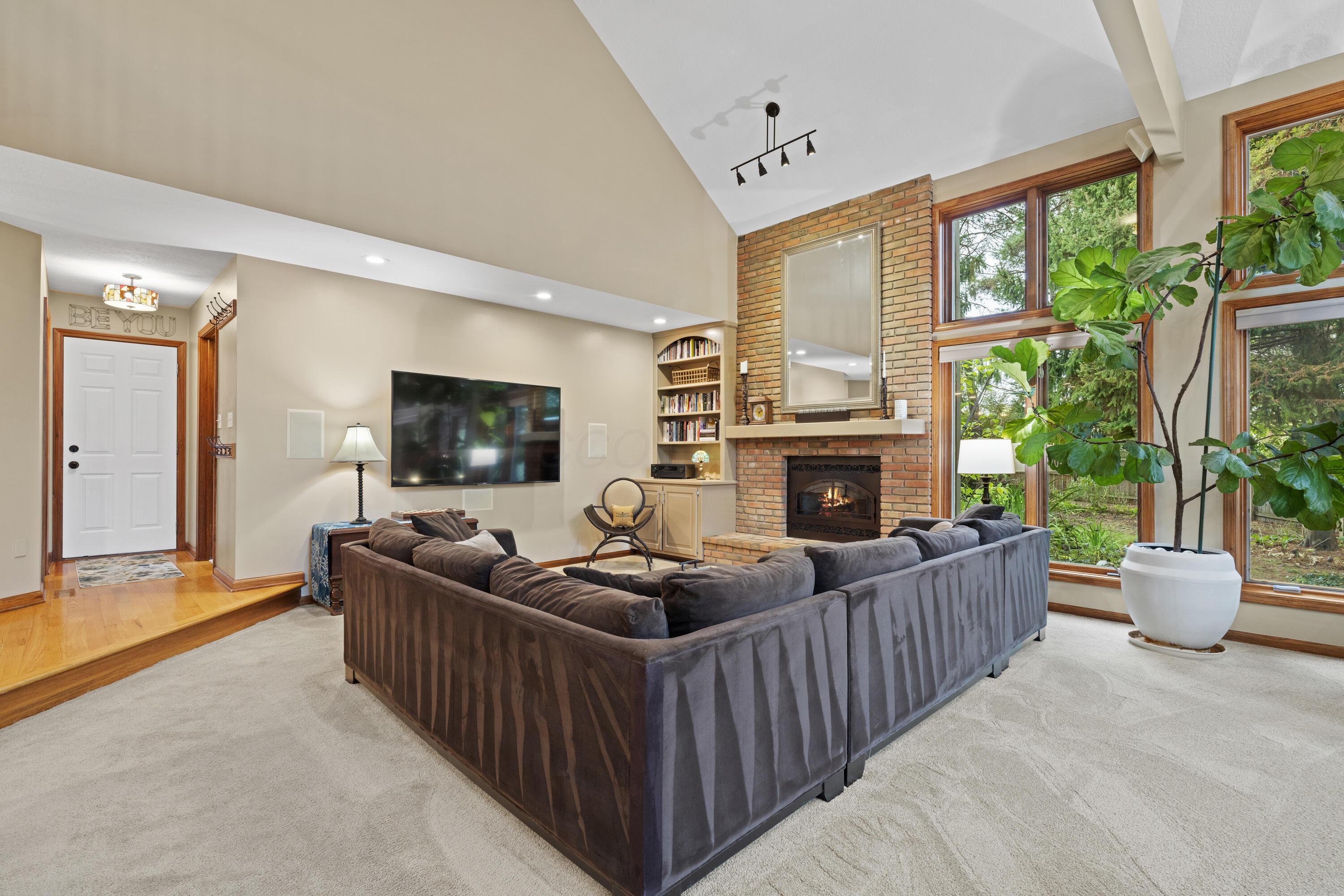 Columbus, Ohio, 43230, United States, 4 Bedrooms Bedrooms, ,4 BathroomsBathrooms,Residential,For Sale,1970472