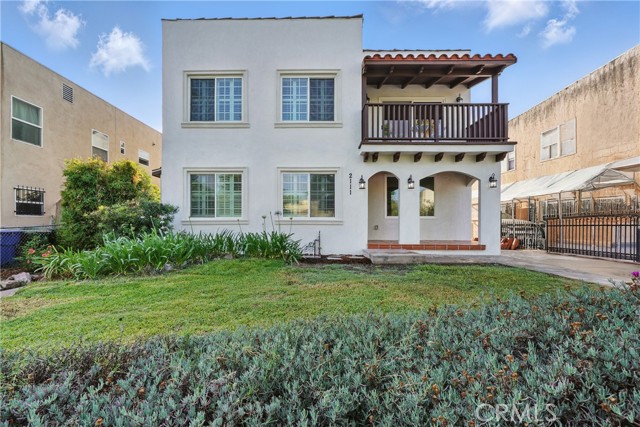 Los Angeles, California, 90018, United States, 5 Bedrooms Bedrooms, ,5 BathroomsBathrooms,Residential,For Sale,1984330