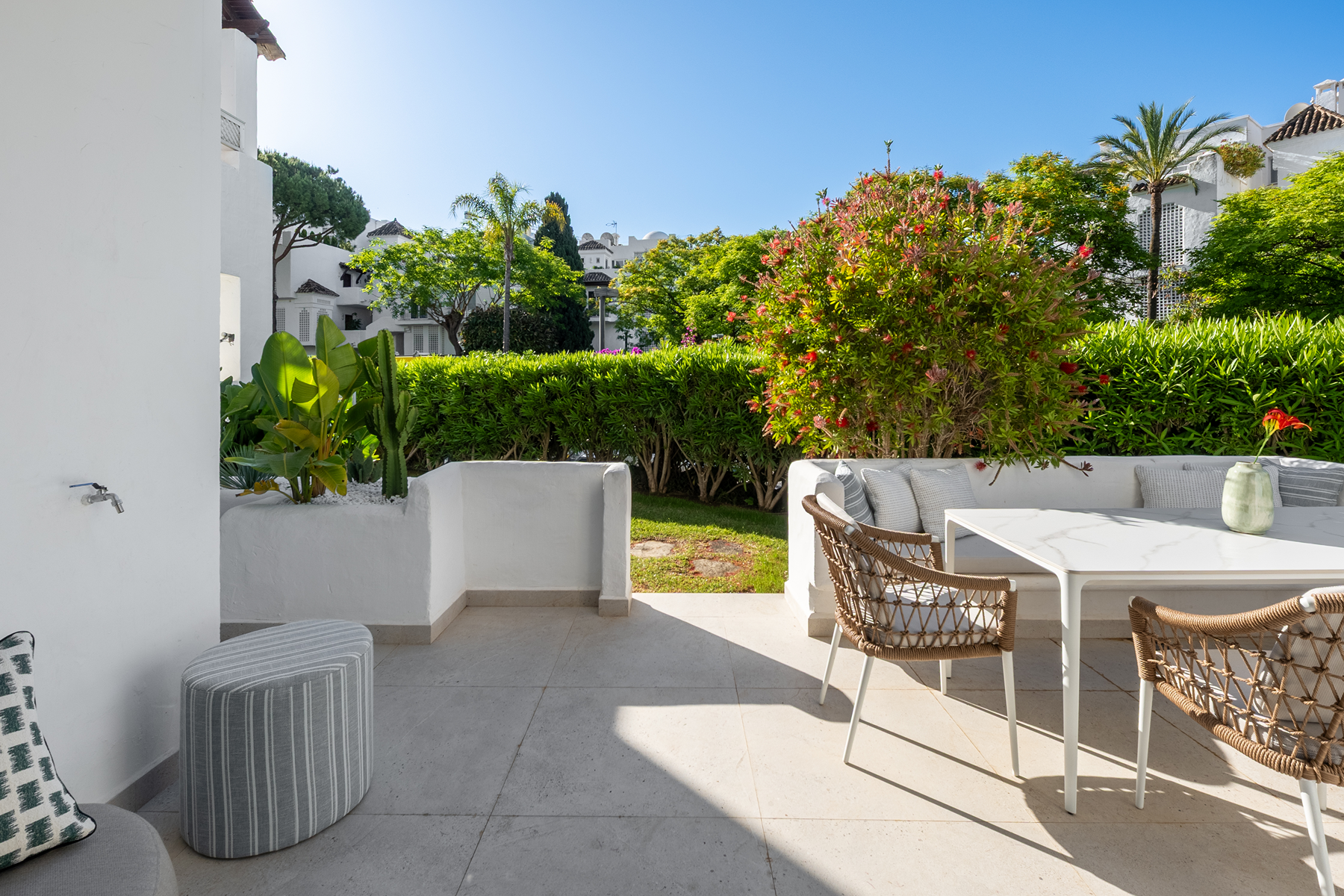  Renovated garden apartment in Alhambra del Mar, Marbella