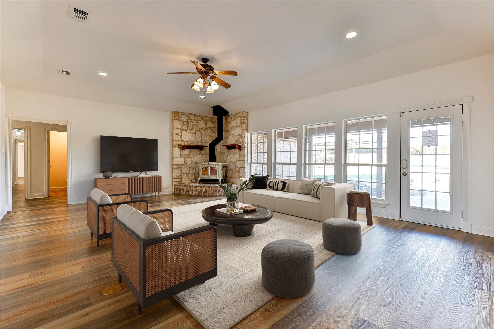 Weatherford, Texas, 76088, United States, 4 Bedrooms Bedrooms, ,3 BathroomsBathrooms,Residential,For Sale,1885521