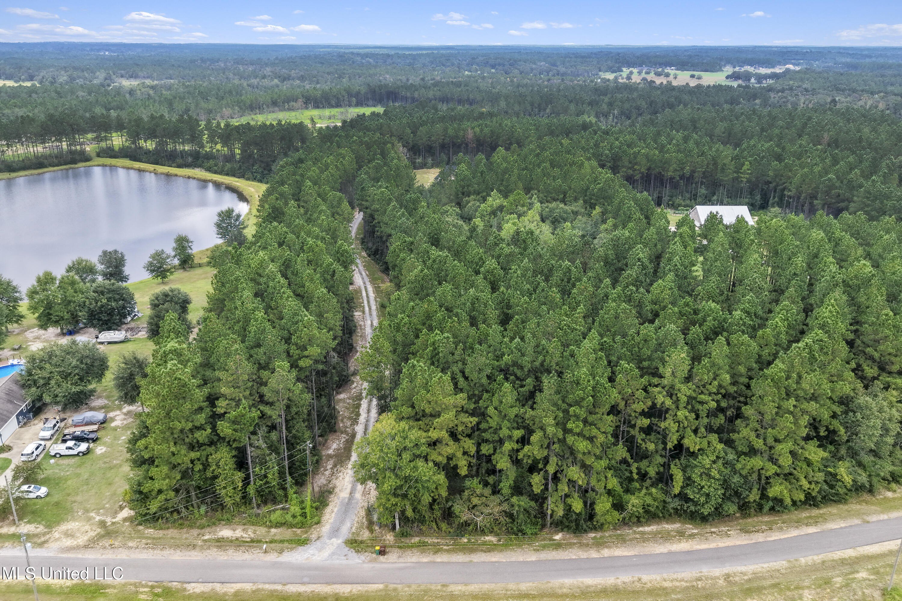 Gulfport, Mississippi, 39503, United States, 5 Bedrooms Bedrooms, ,5 BathroomsBathrooms,Residential,For Sale,1974357