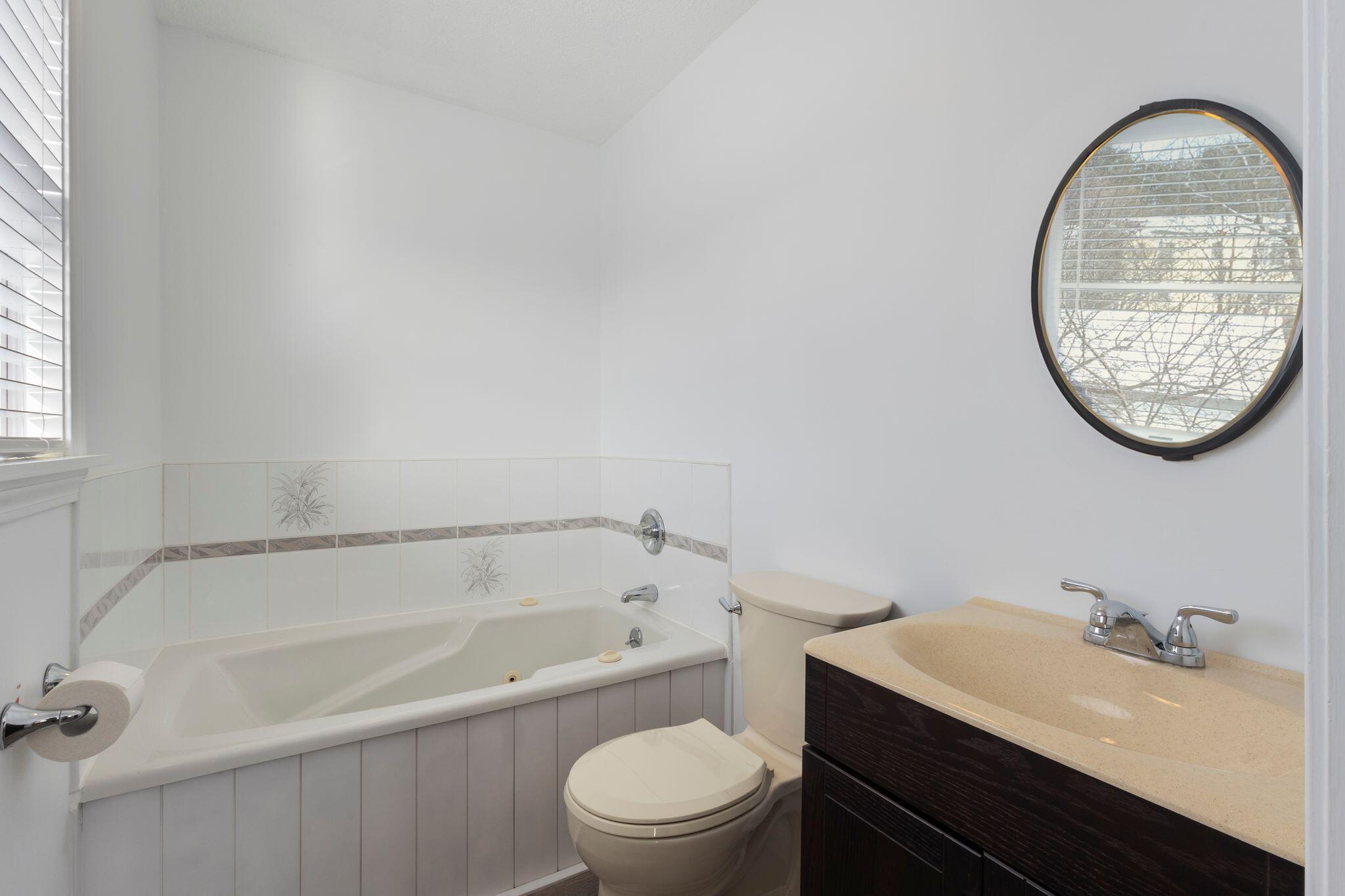 Portland, Maine, 04103, United States, 3 Bedrooms Bedrooms, ,3 BathroomsBathrooms,Residential,For Sale,2002242