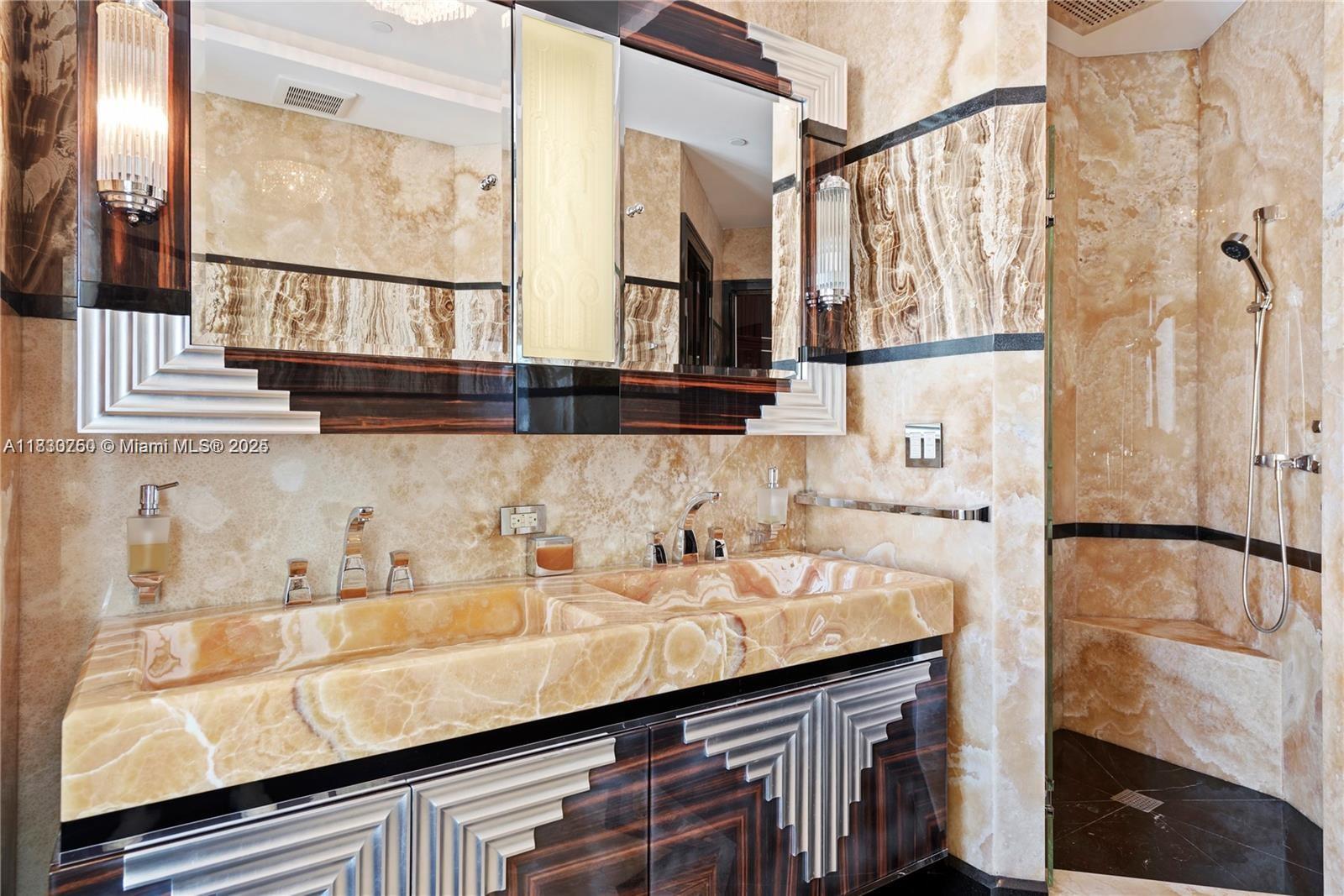 Miami Beach, Florida, 33109, United States, 6 Bedrooms Bedrooms, ,8 BathroomsBathrooms,Residential,For Sale,1876435