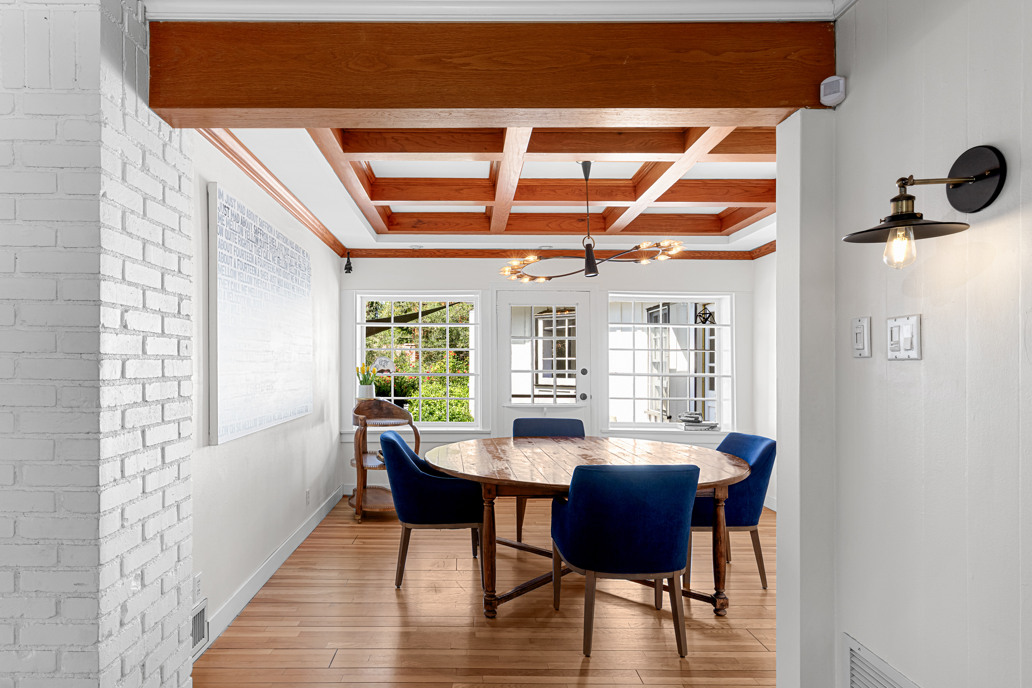  4650 Encino Avenue - 物件實景