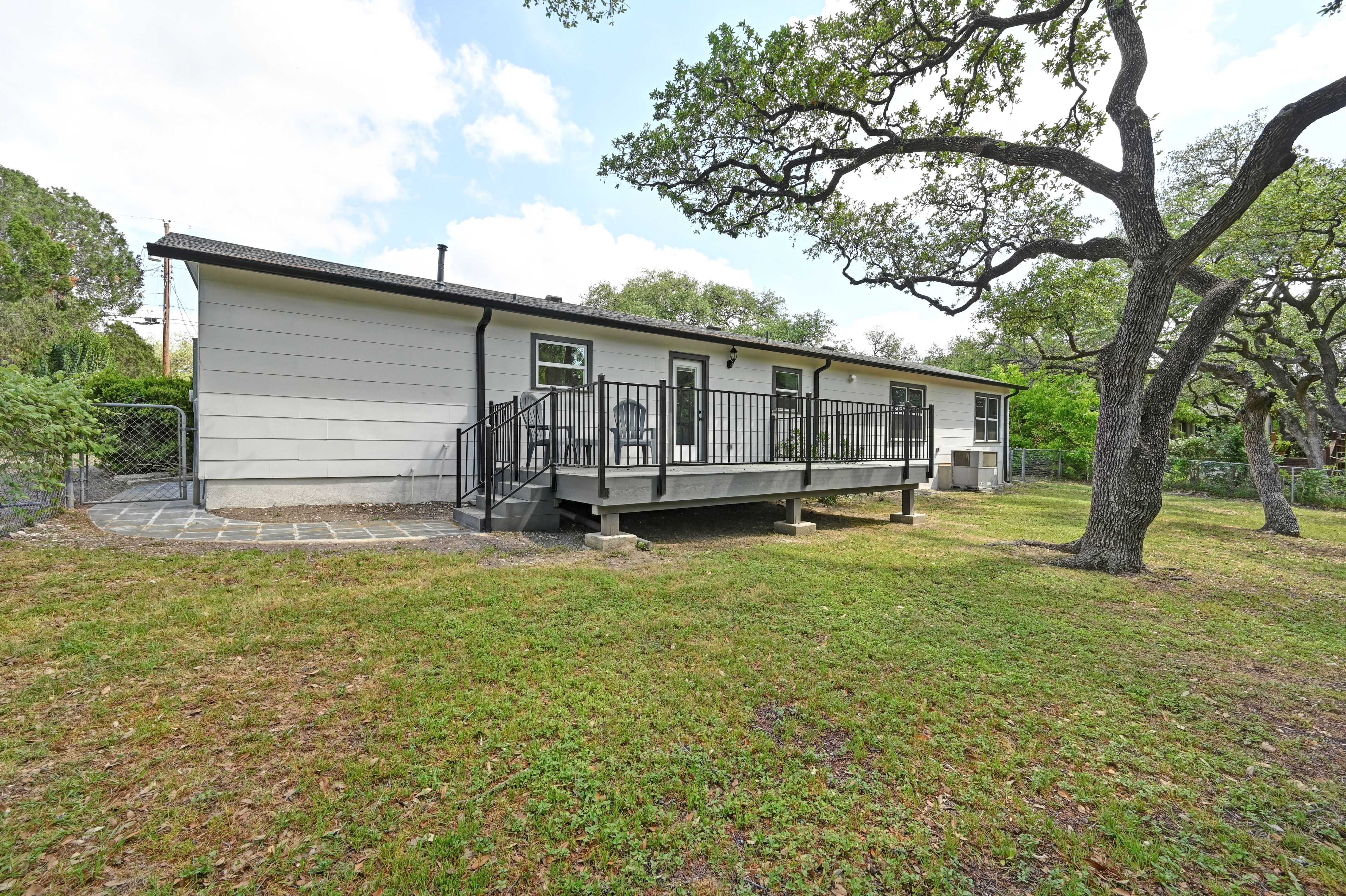  Tranquil Street in South Austin - 物件實景