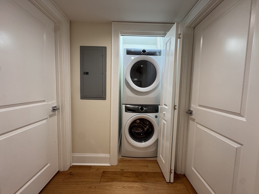 Boston, Massachusetts, 02129, United States, 3 Bedrooms Bedrooms, ,3 BathroomsBathrooms,Residential,For Sale,1883485
