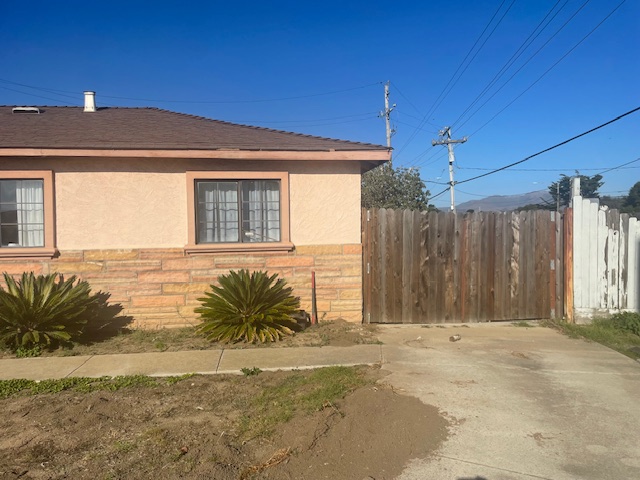 Salinas, California, 93906, United States, 4 Bedrooms Bedrooms, ,2 BathroomsBathrooms,Residential,For Sale,1974708