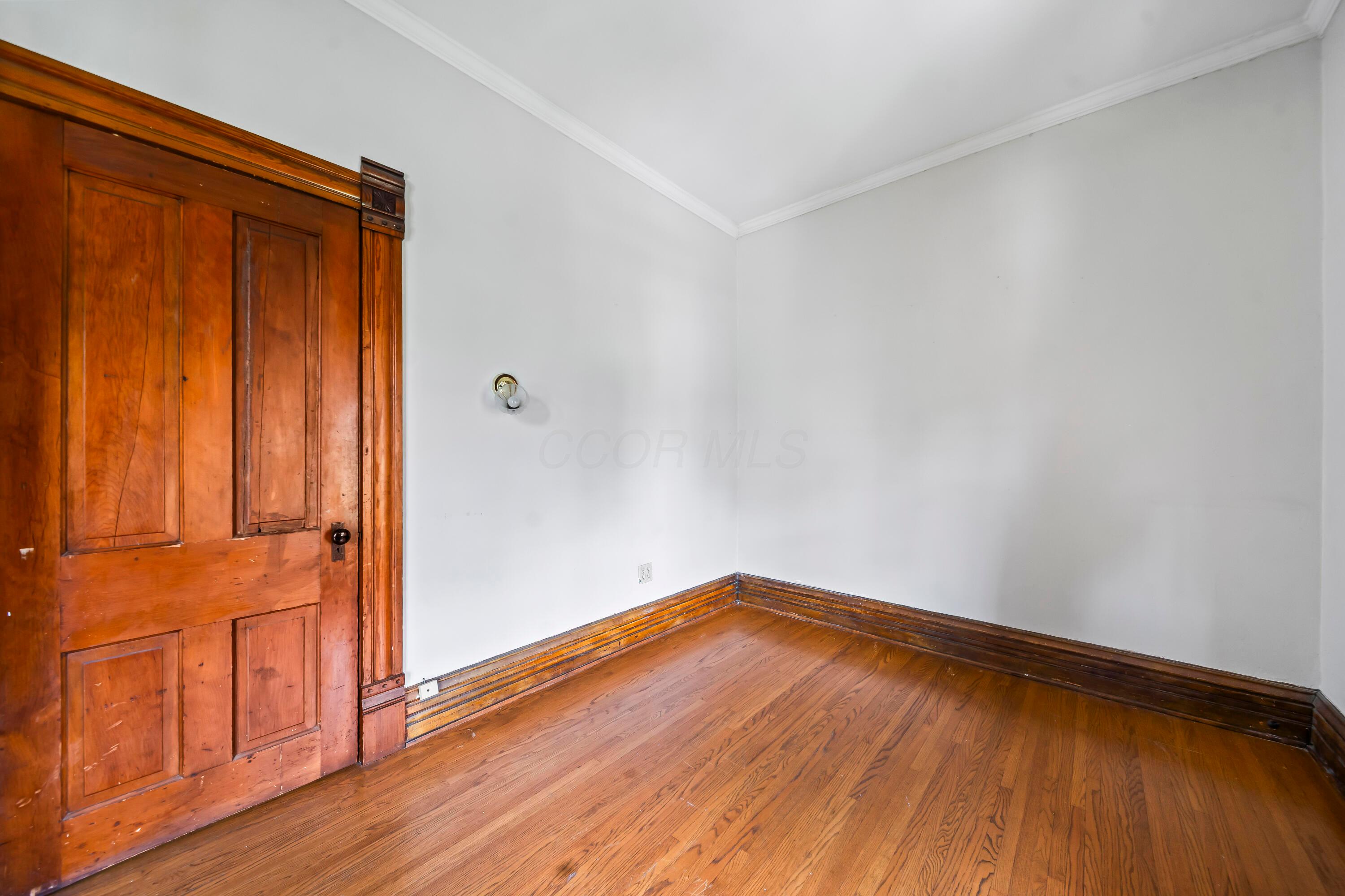 Columbus, Ohio, 43205, United States, 4 Bedrooms Bedrooms, ,3 BathroomsBathrooms,Residential,For Sale,1866885