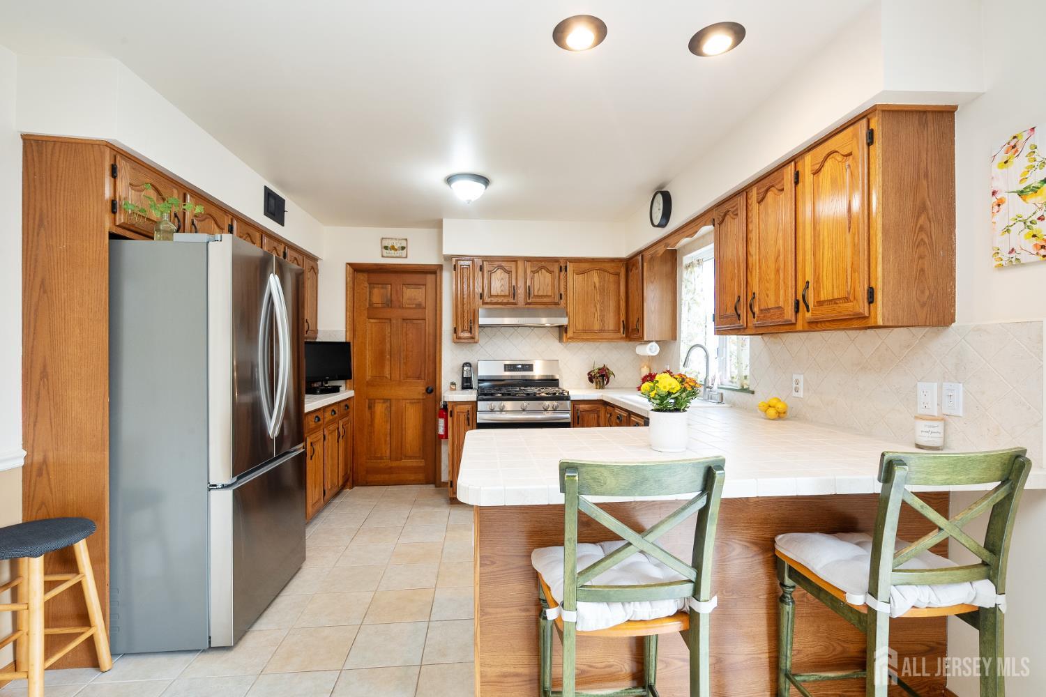 Piscataway, New Jersey, 08854, United States, 4 Bedrooms Bedrooms, ,3 BathroomsBathrooms,Residential,For Sale,1979846