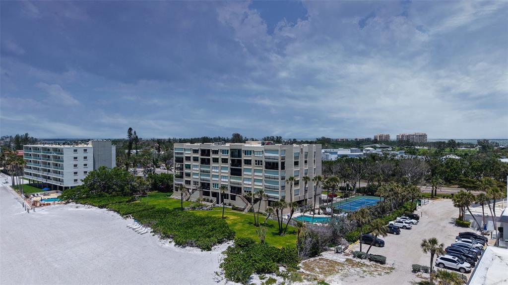 Longboat Key, Florida, 34228, United States, 3 Bedrooms Bedrooms, ,2 BathroomsBathrooms,Residential,For Sale,1793639