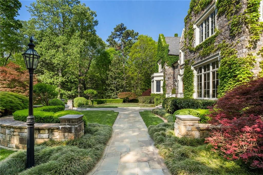 Atlanta, Georgia, 30327, United States, 6 Bedrooms Bedrooms, ,9 BathroomsBathrooms,Residential,For Sale,1686481