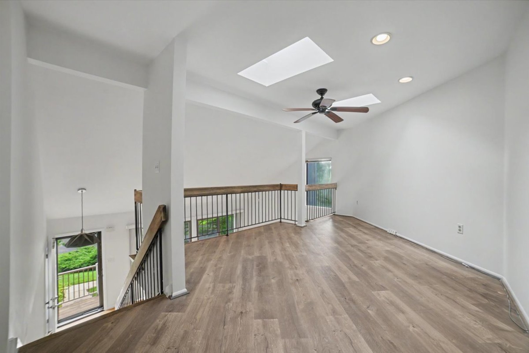  ?The Cedars? Bright and Spacious Townhome - 物件實景