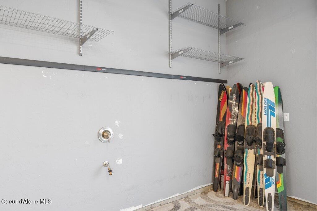 Sandpoint, Idaho, 83864, United States, 4 Bedrooms Bedrooms, ,3 BathroomsBathrooms,Residential,For Sale,1983378