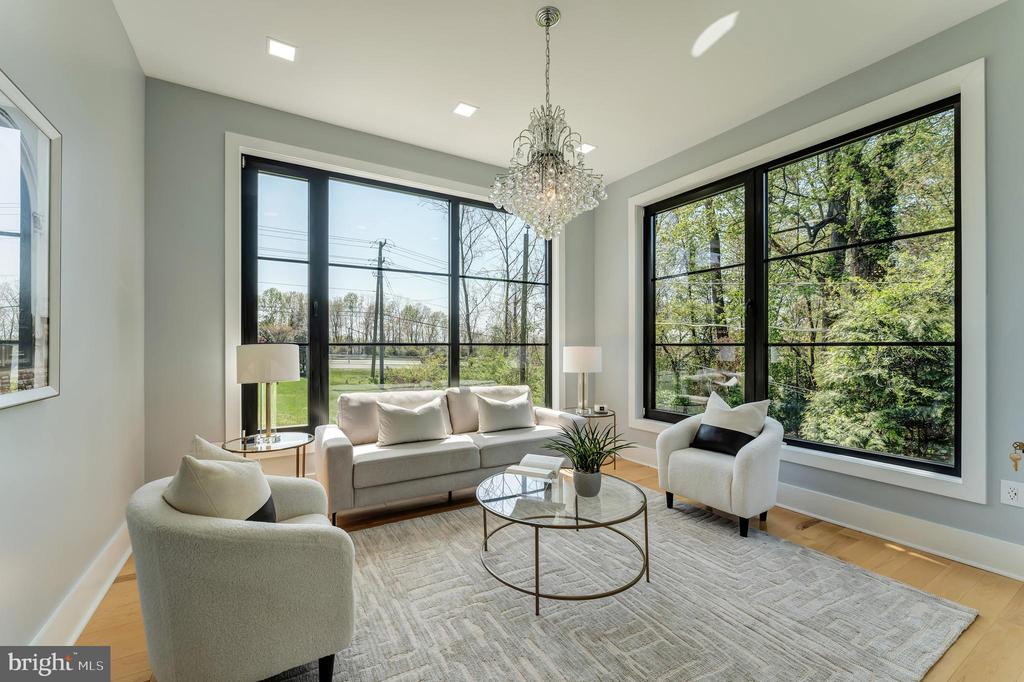 Herndon, Virginia, 20170, United States, 6 Bedrooms Bedrooms, ,6 BathroomsBathrooms,Residential,For Sale,1941281