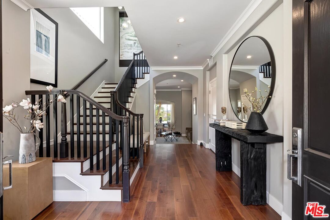 Pacific Palisades, California, 90272, United States, 4 Bedrooms Bedrooms, ,4 BathroomsBathrooms,Residential,For Sale,1911356