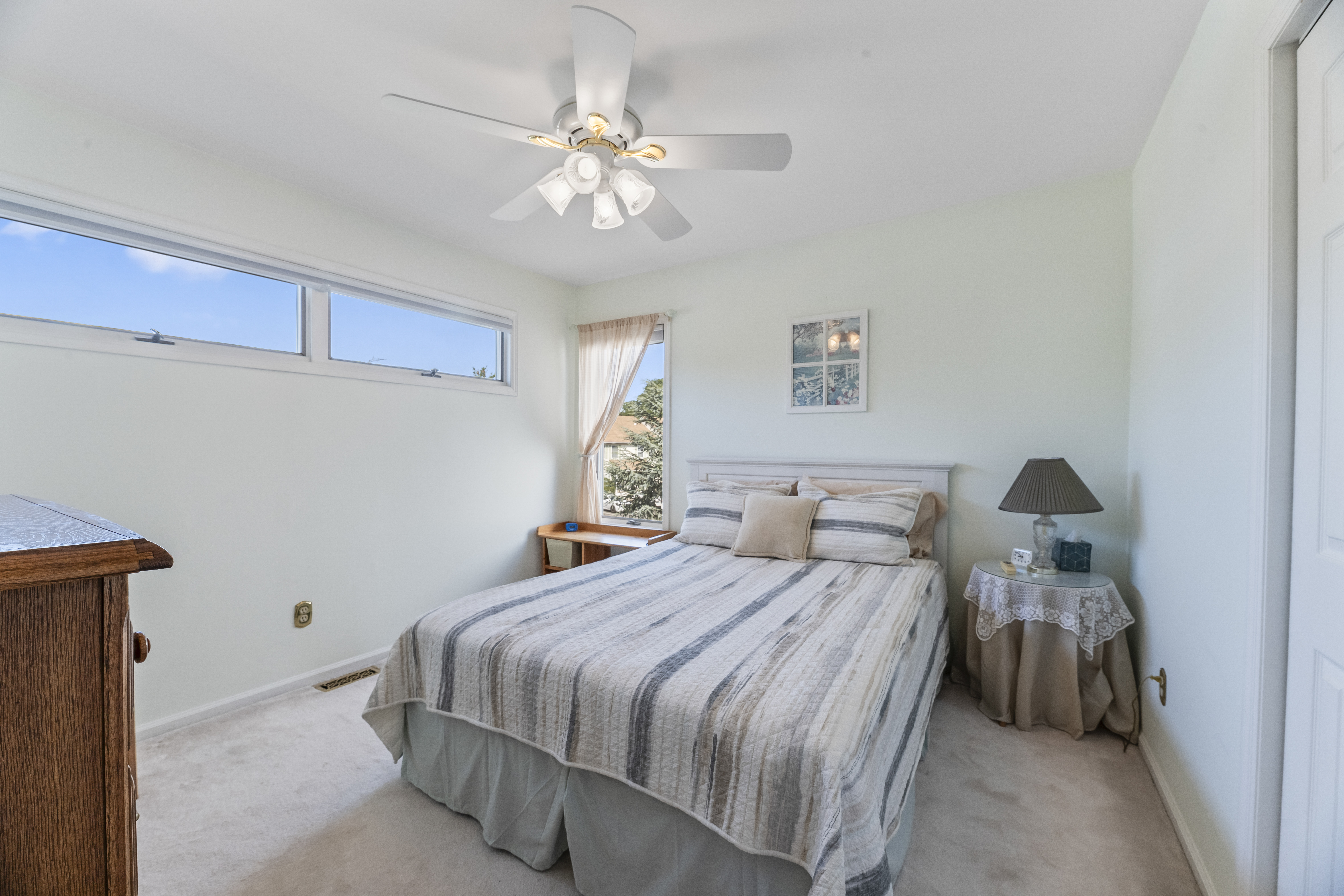 Keyport, New Jersey, 07735, United States, 2 Bedrooms Bedrooms, ,3 BathroomsBathrooms,Residential,For Sale,1914240