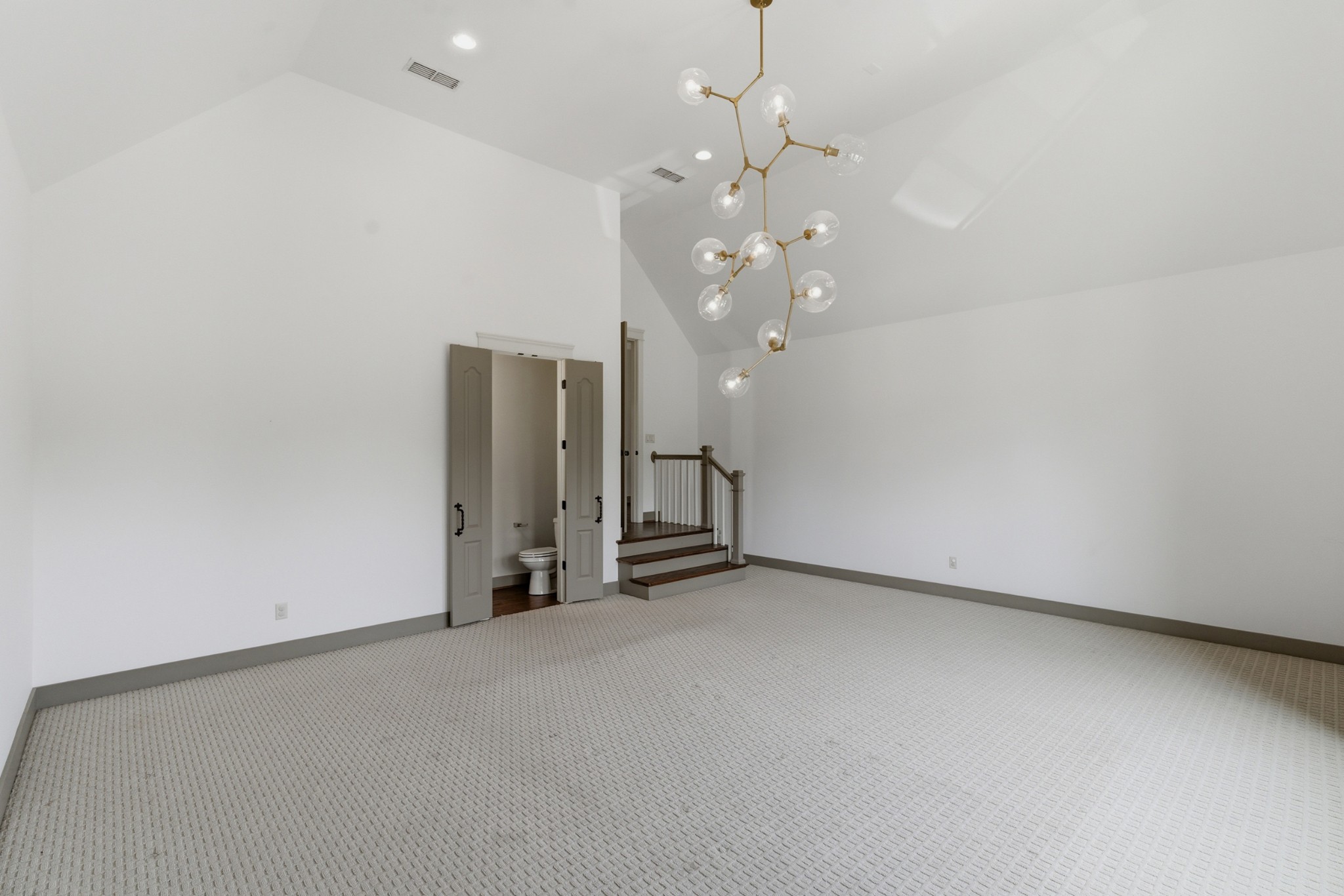  114A Lasalle Ct, Nashville, TN, 37205 - 物件實景