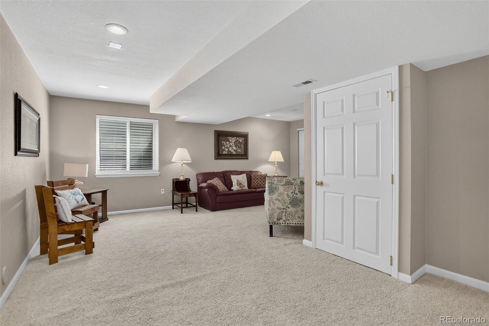 Highlands Ranch, Colorado, 80129, United States, 3 Bedrooms Bedrooms, ,3 BathroomsBathrooms,Residential,For Sale,1938652
