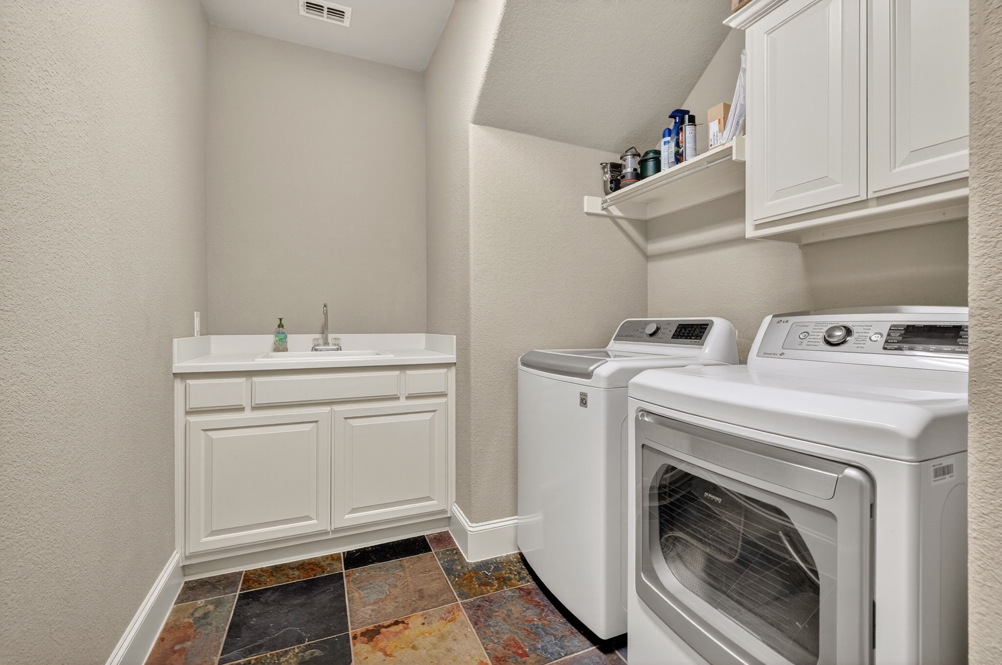 Frisco, Texas, 75033, United States, 4 Bedrooms Bedrooms, ,4 BathroomsBathrooms,Residential,For Sale,1949811
