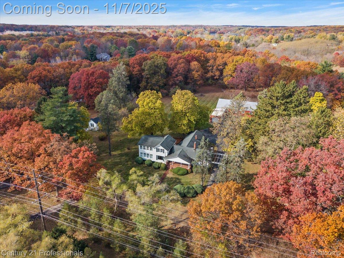 Clarkston, Michigan, 48348, United States, 4 Bedrooms Bedrooms, ,2 BathroomsBathrooms,Residential,For Sale,1987111