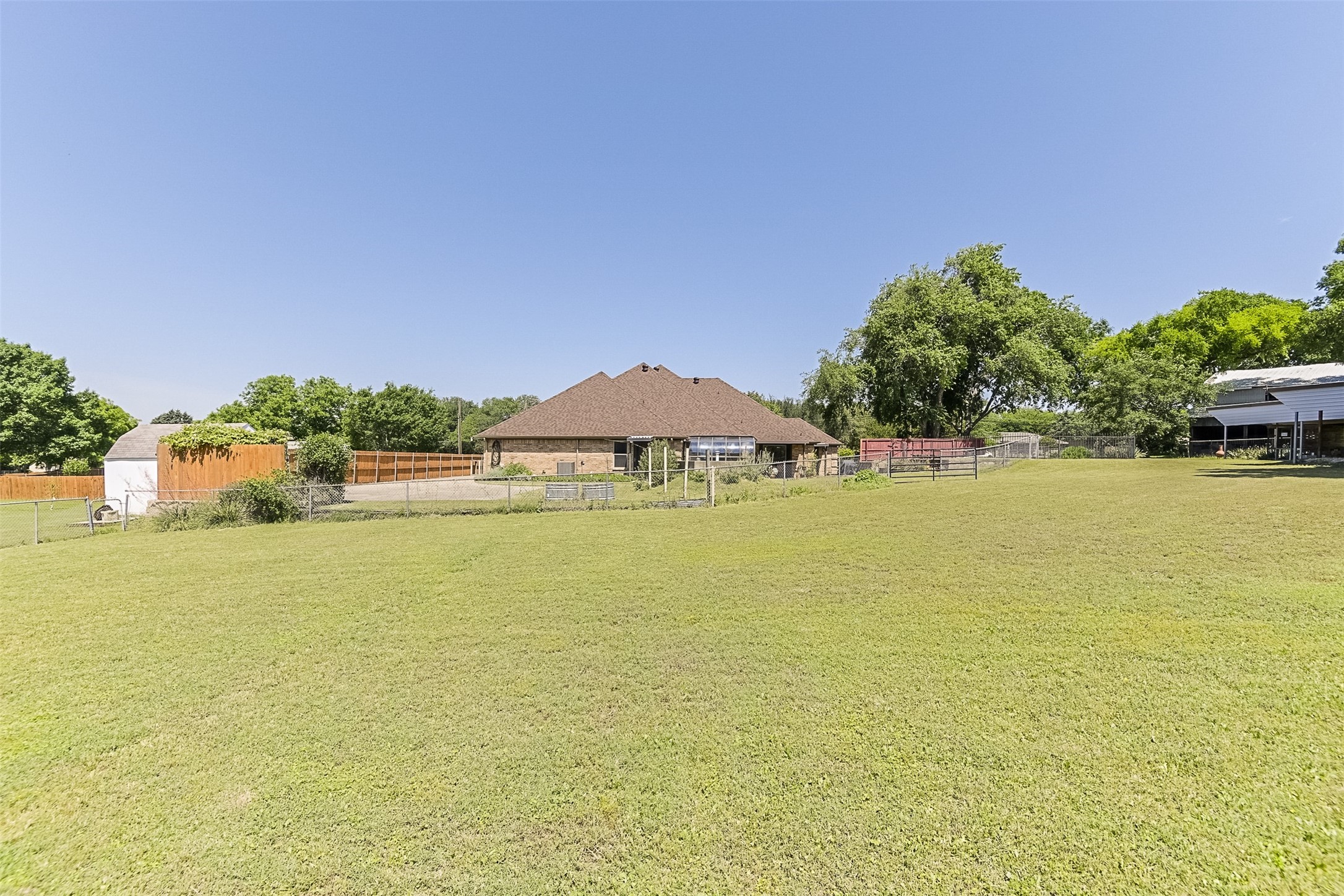 Ovilla, Texas, 75154, United States, 3 Bedrooms Bedrooms, ,4 BathroomsBathrooms,Residential,For Sale,1866219