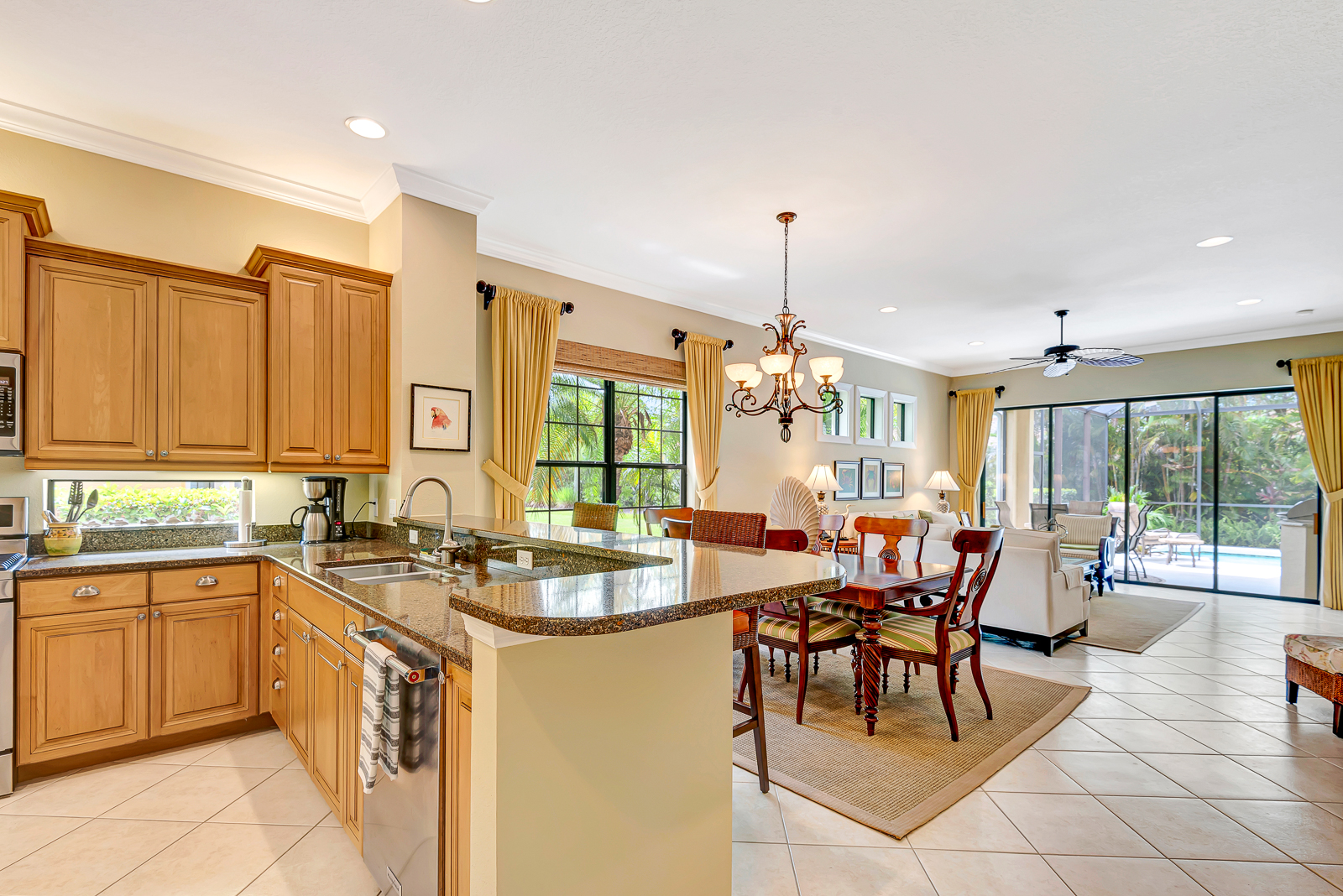 Lakewood, Florida, 34202, United States, 2 Bedrooms Bedrooms, ,2 BathroomsBathrooms,Residential,For Sale,1974879