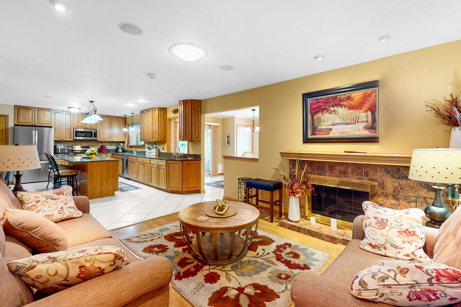 Elk Grove Village, Illinois, 60007, United States, 4 Bedrooms Bedrooms, ,2 BathroomsBathrooms,Residential,For Sale,1979960