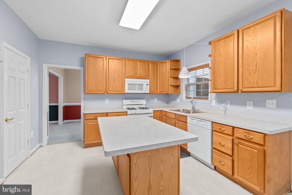 Stafford, Virginia, 22554, United States, 4 Bedrooms Bedrooms, ,4 BathroomsBathrooms,Residential,For Sale,2009309