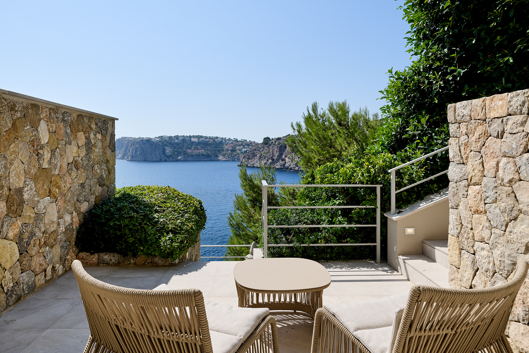  Villa on the first sea line with panoramic views in Andratx - 物件實景